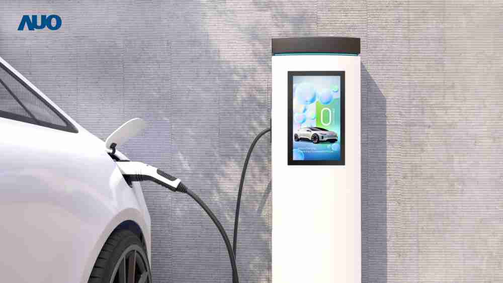 友達〝EVSE車用充電樁解決方案〞專為電動汽車充電樁設計，，具有高亮度、、、、克服戶外艱難環境的耐溫、、、、耐紫外線等特性，，，並搭載散熱性及擴充性強的高效能工業電腦，，可實現人機互動訴求，，如資訊顯示、、支付等應用